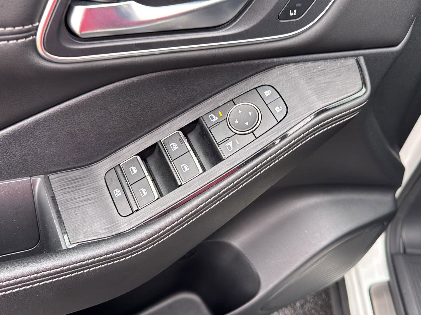 Used 2023 Nissan Rogue Platinum w/ Platinum Premium Package image 27