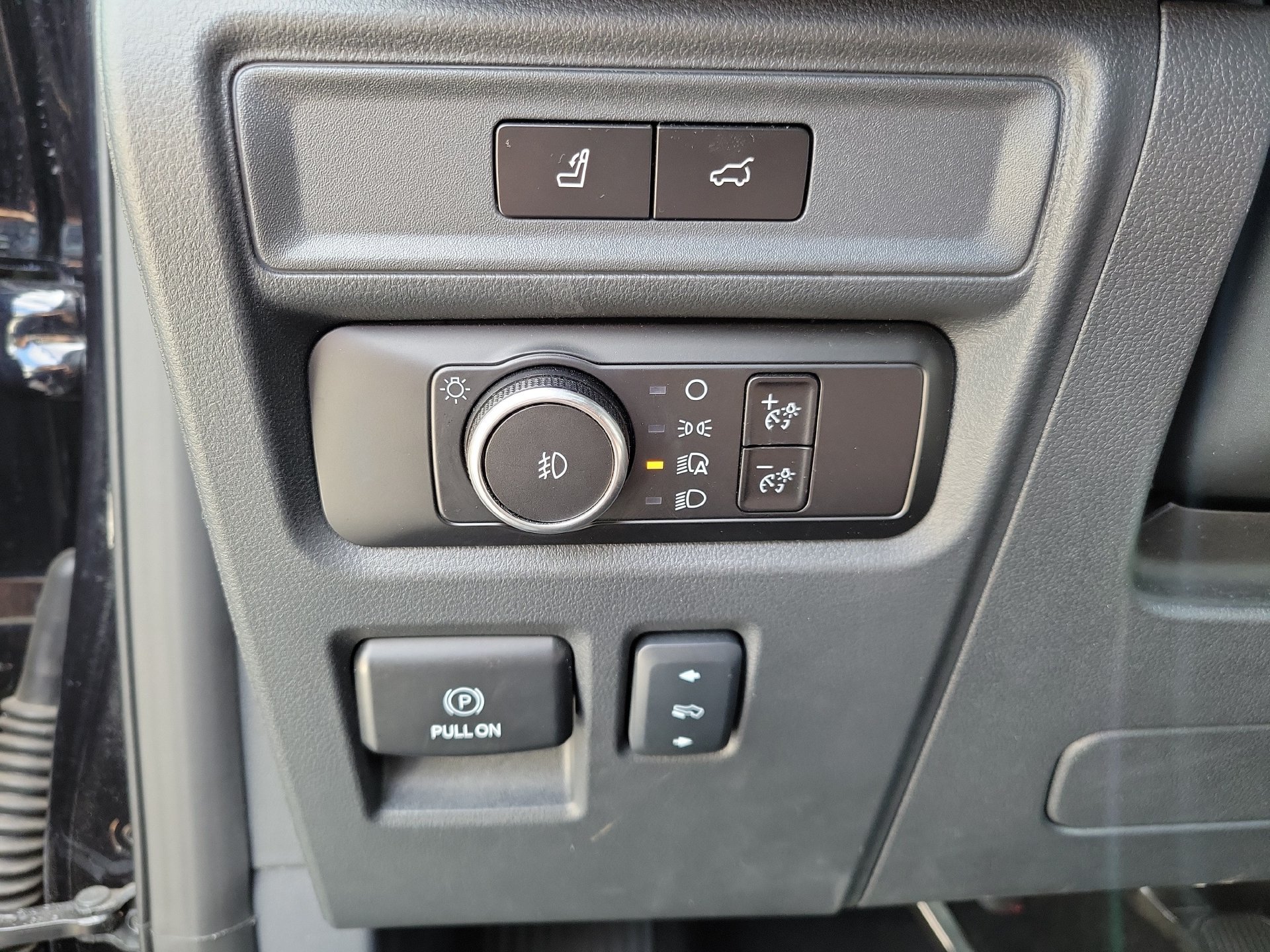 Used 2024 Ford Expedition Limited RWD image 28