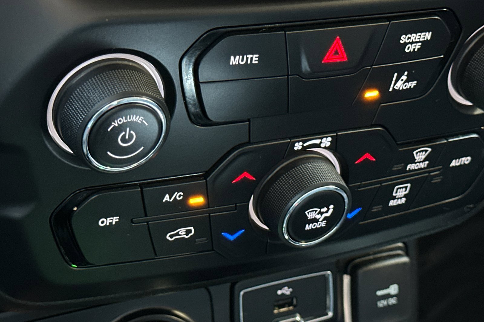 Used 2022 Jeep Renegade Latitude image 29