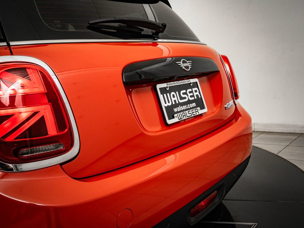 Used 2019 MINI Cooper 2-Door Hardtop FWD image 18