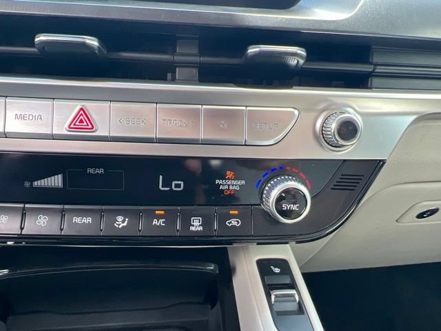 Certified 2024 Kia Telluride S w/ S Sunroof Package FWD image 23