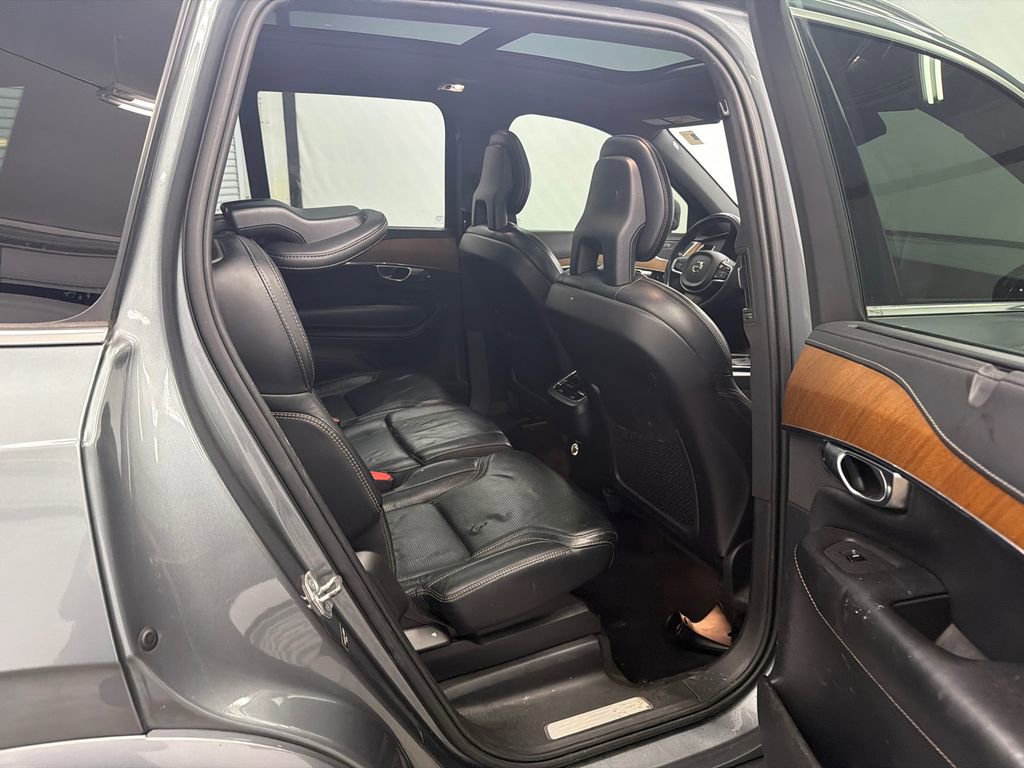 Used 2018 Volvo XC90 T6 Inscription w/ Convenience Package image 17