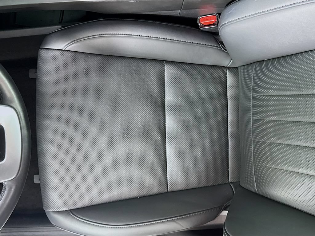Used 2025 Hyundai Santa Fe SEL FWD image 19