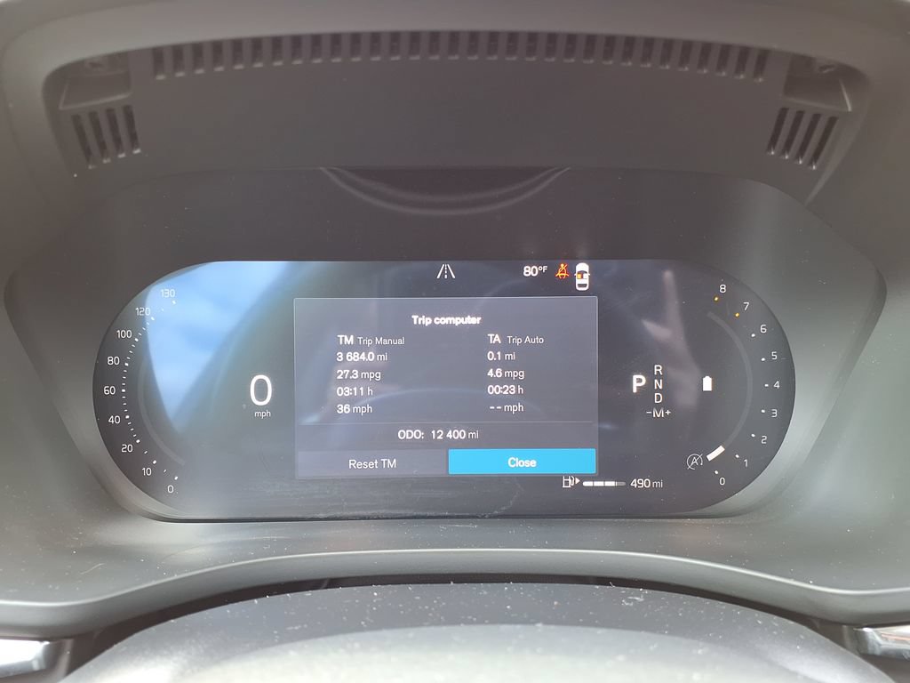 Certified 2025 Volvo XC60 B5 Plus AWD/4WD image 32