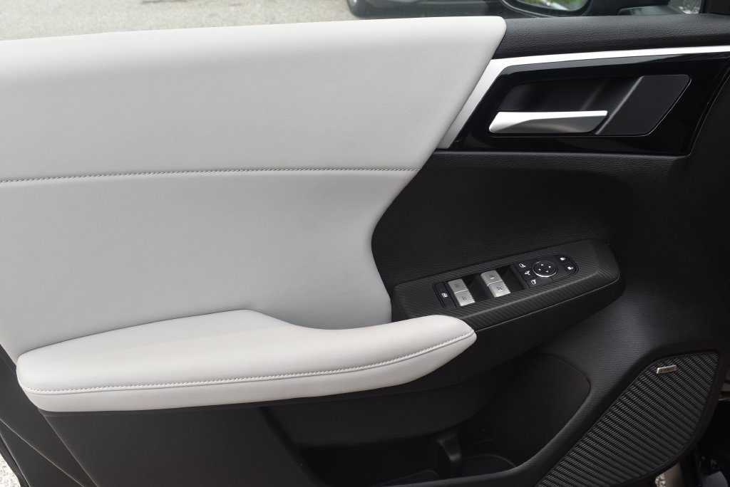 New 2026 Mitsubishi Outlander SE AWD/4WD image 9