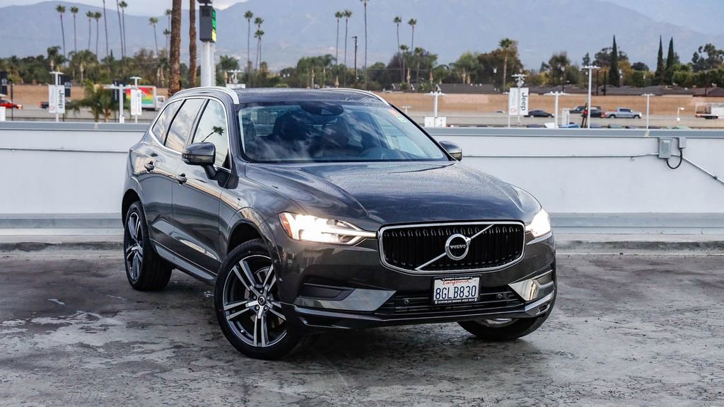 Used 2019 Volvo XC60 T6 Momentum w/ Premium Package