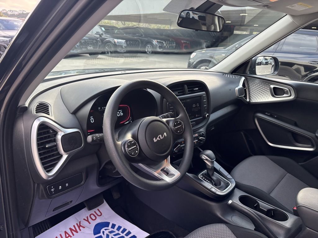 Used 2025 Kia Soul S FWD image 10