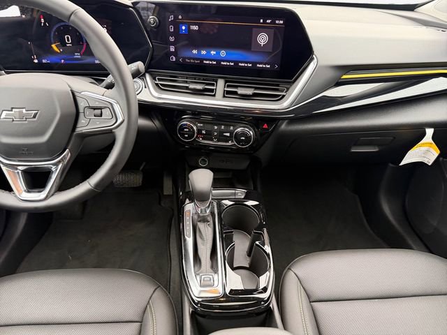 Used 2025 Chevrolet Trax ACTIV w/ Sunroof Package image 11