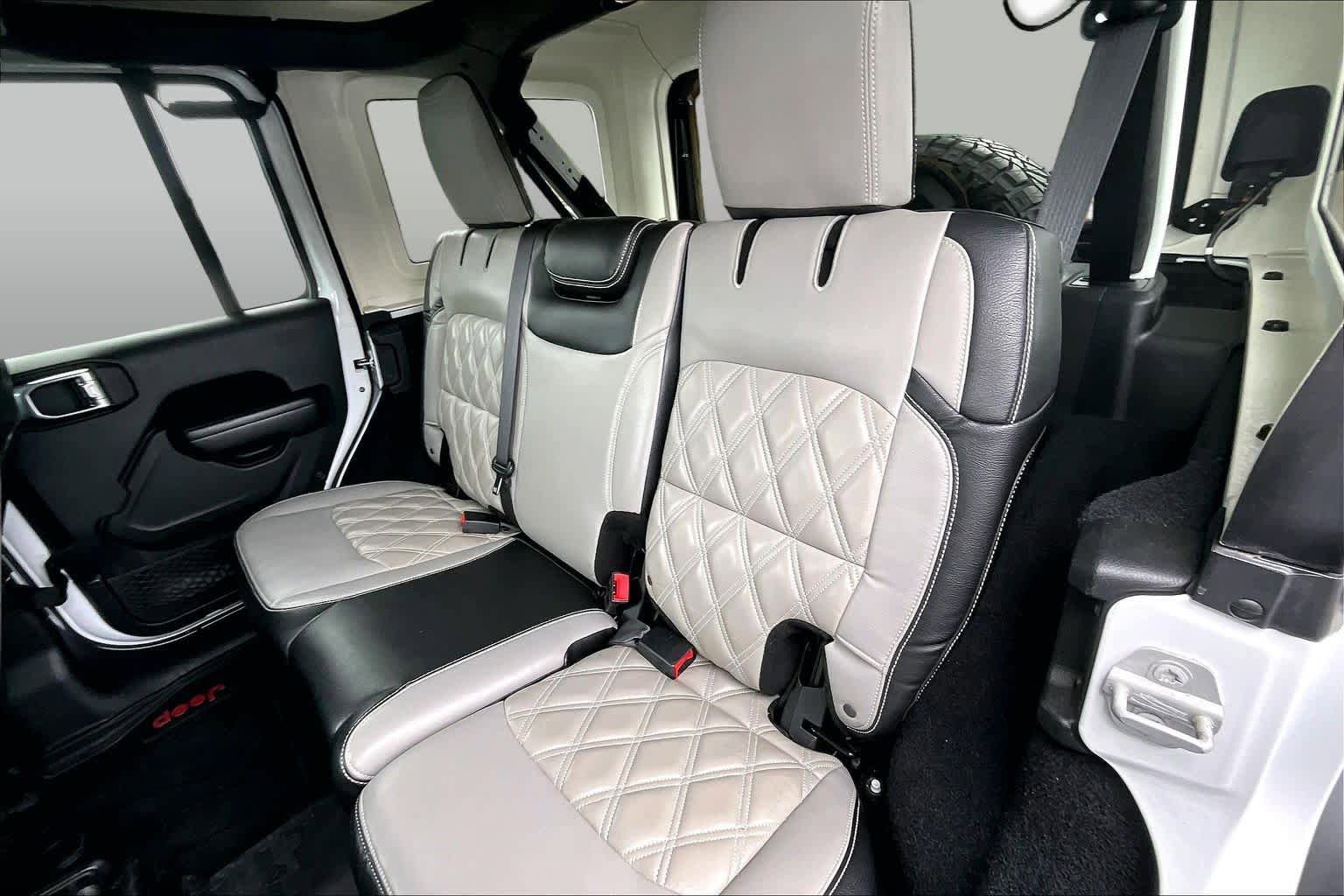 Used 2018 Jeep Wrangler Unlimited Sport S AWD/4WD image 20