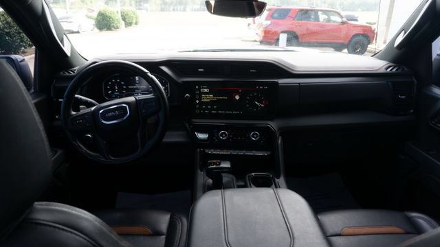 Used 2025 GMC Sierra 1500 AT4 w/ AT4 Premium Package AWD/4WD image 12