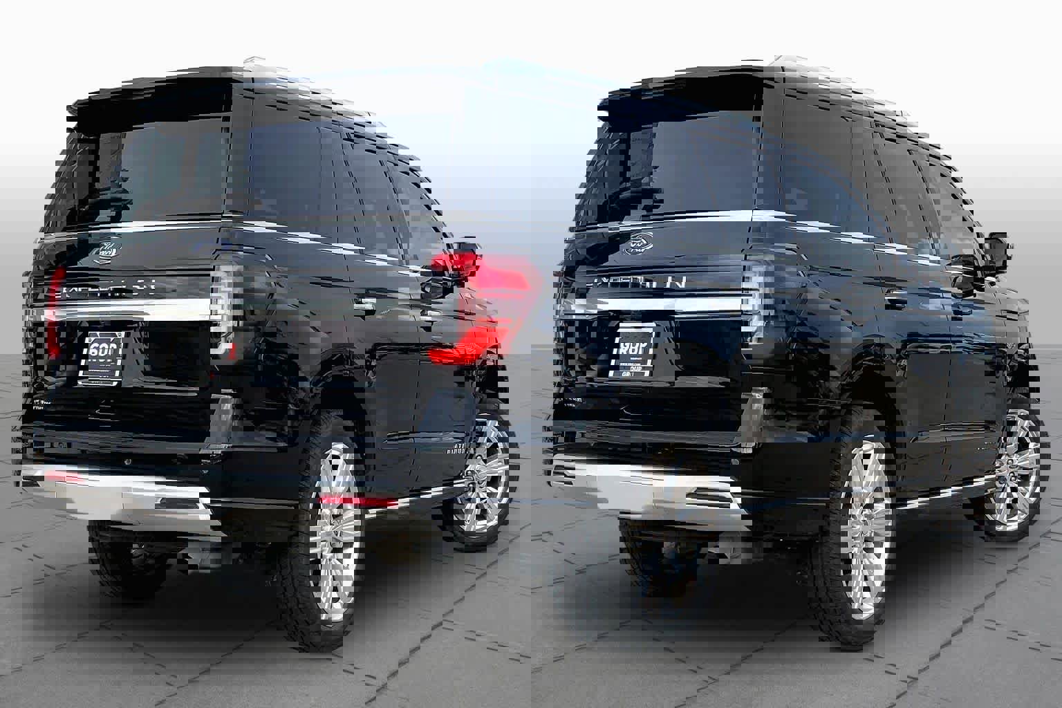 Used 2023 Ford Expedition Platinum AWD/4WD image 13