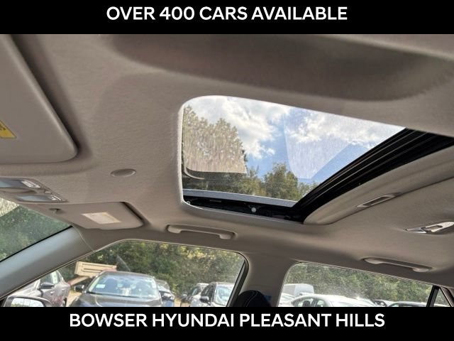 New 2026 Hyundai Venue SEL FWD image 9