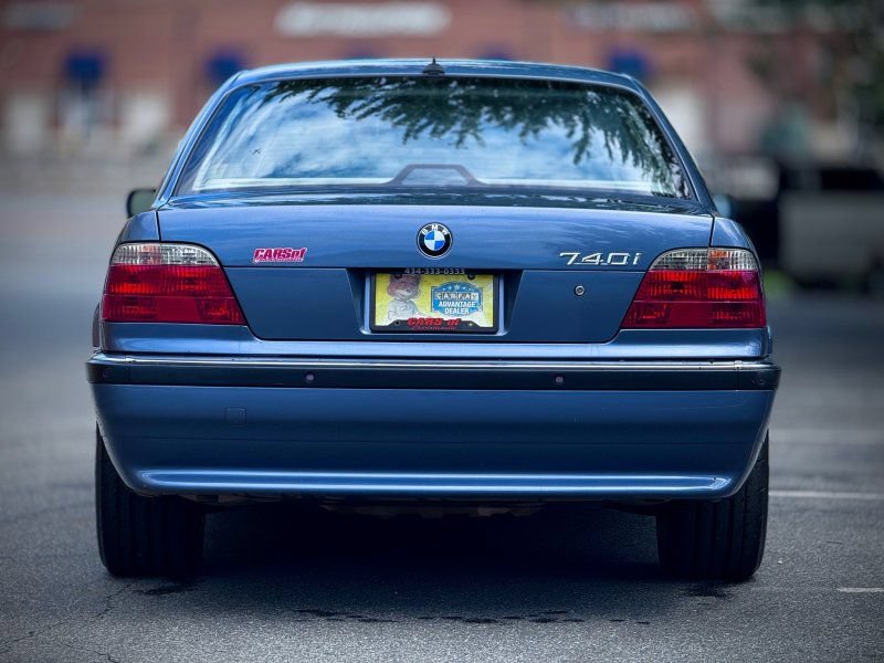 Used 2001 BMW 740i RWD image 6