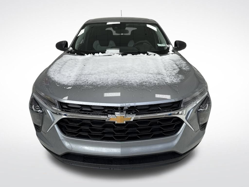New 2026 Chevrolet Trax LS image 2