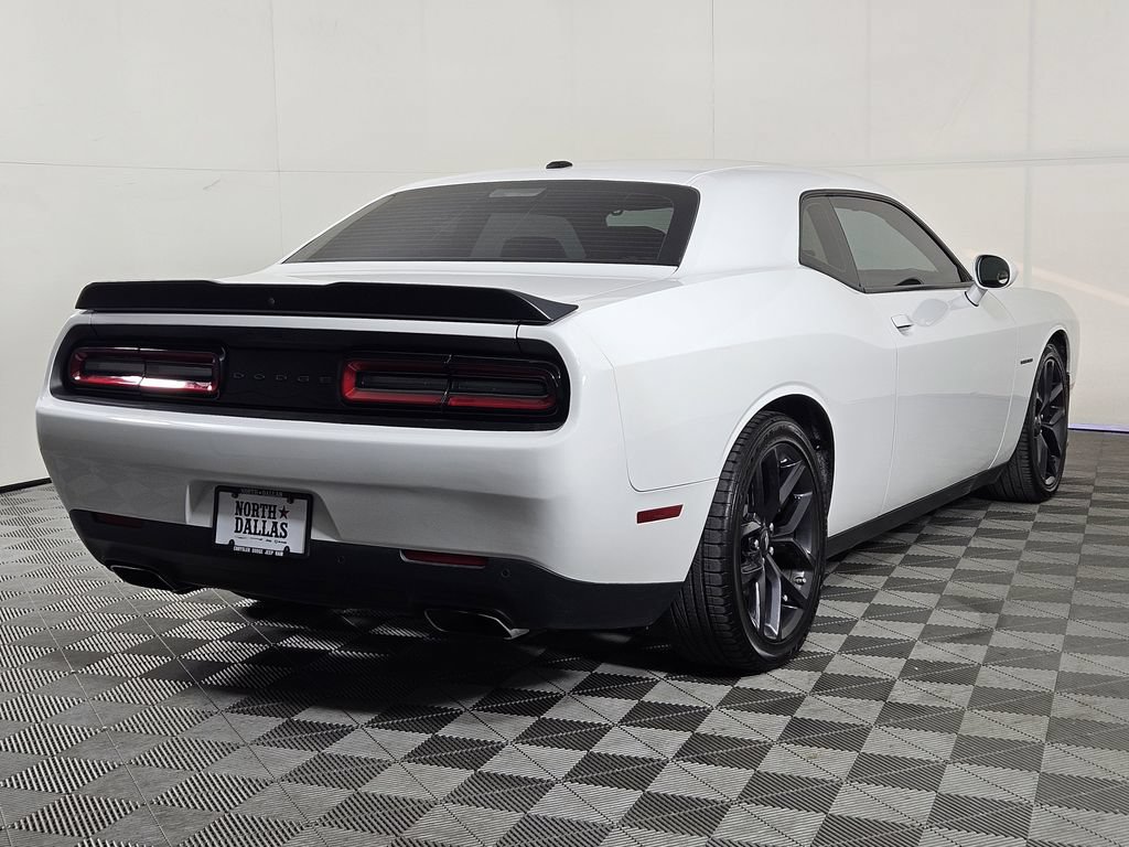 Used 2022 Dodge Challenger R/T w/ Blacktop Package RWD image 5