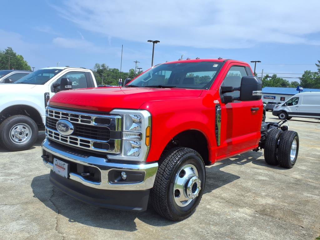New 2025 Ford F350 XL w/ XL Chrome Package image 1