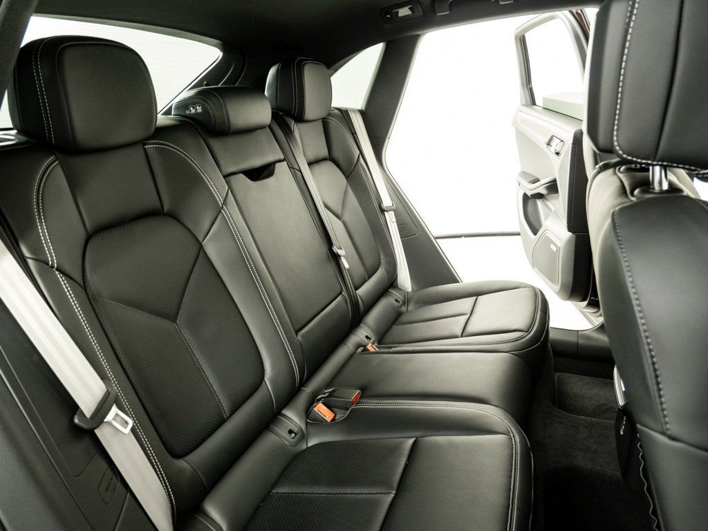 New 2026 Porsche Macan S image 23