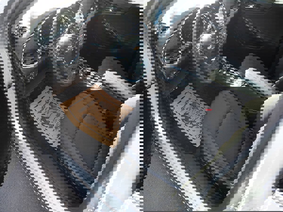 Used 2022 Chevrolet Malibu LT image 9