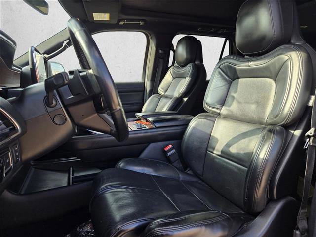 Used 2020 Lincoln Navigator L Reserve image 16