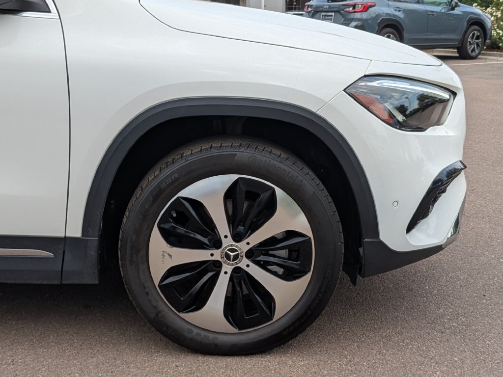 Used 2025 Mercedes-Benz GLA 250 4MATIC image 9