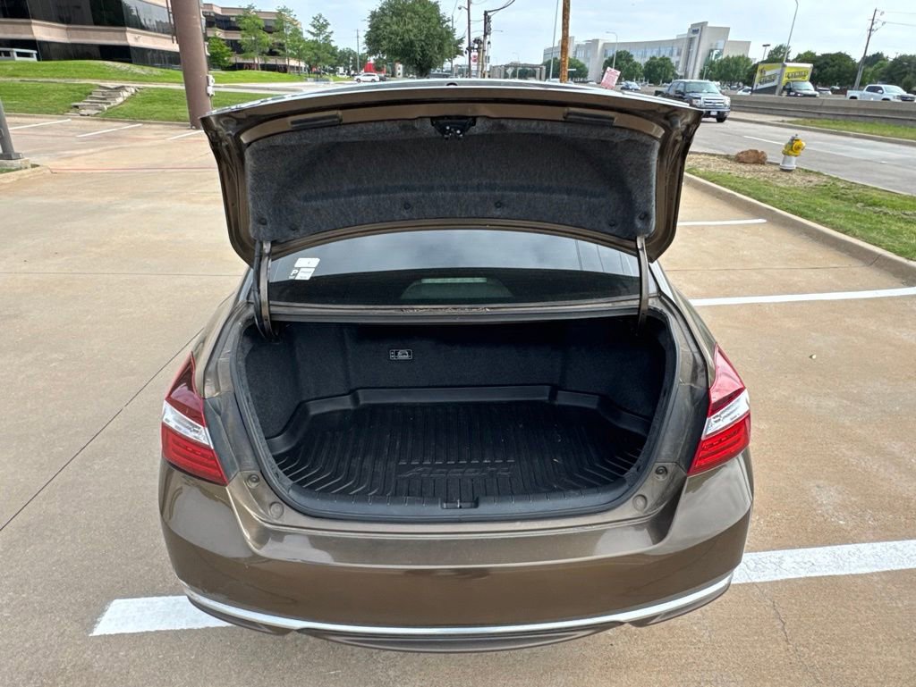 Used 2017 Honda Accord Hybrid Sedan image 14
