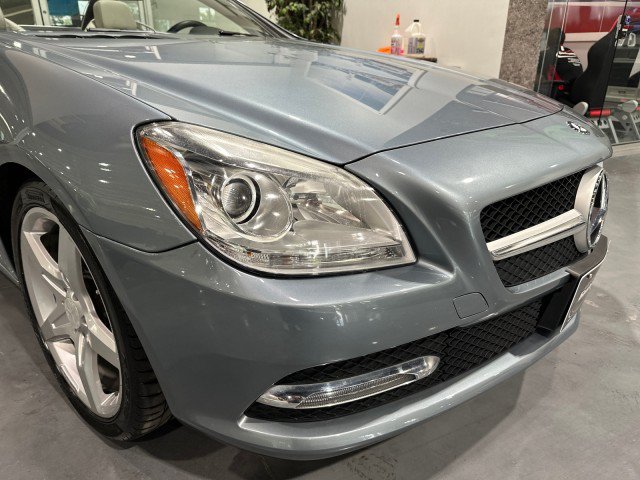 Used 2013 Mercedes-Benz SLK 250 image 17