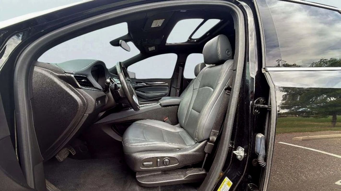 Used 2023 Buick Enclave Essence w/ Experience Buick Package image 17