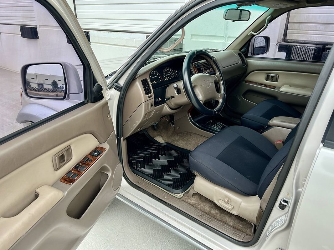Used 1998 Toyota 4Runner Limited image 9