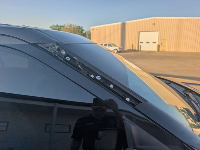 Used 2016 Ford Explorer XLT w/ Equipment Group 202A AWD/4WD image 12