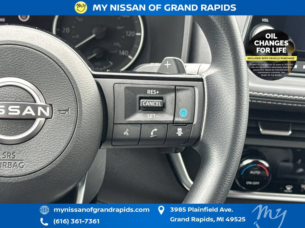 Used 2023 Nissan Rogue SV AWD/4WD image 18