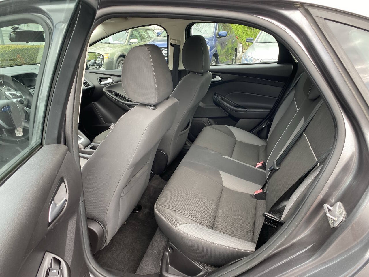 Used 2014 Ford Focus SE FWD image 11
