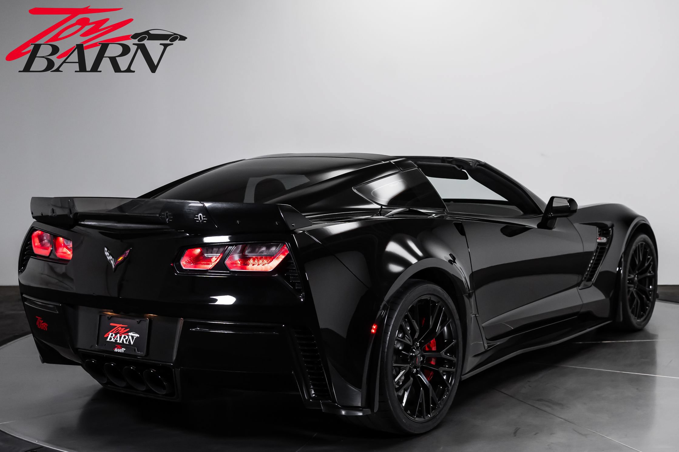 Used 2018 Chevrolet Corvette Z06 RWD image 5