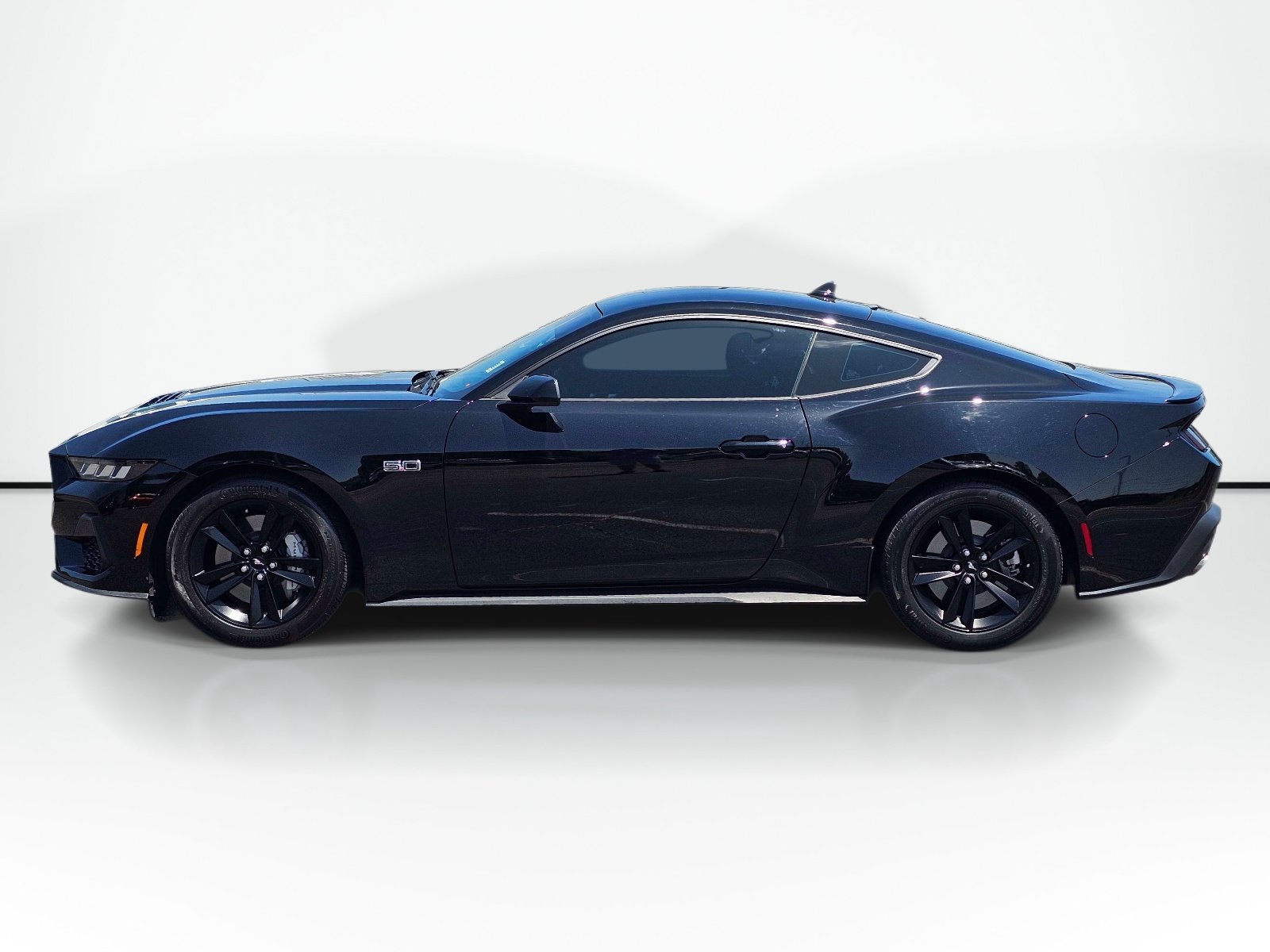 Used 2024 Ford Mustang GT RWD image 13