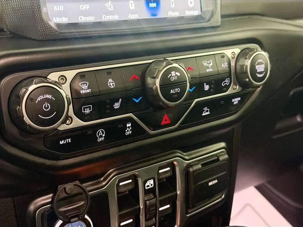 Used 2023 Jeep Wrangler Sahara w/ Cold Weather Group image 16