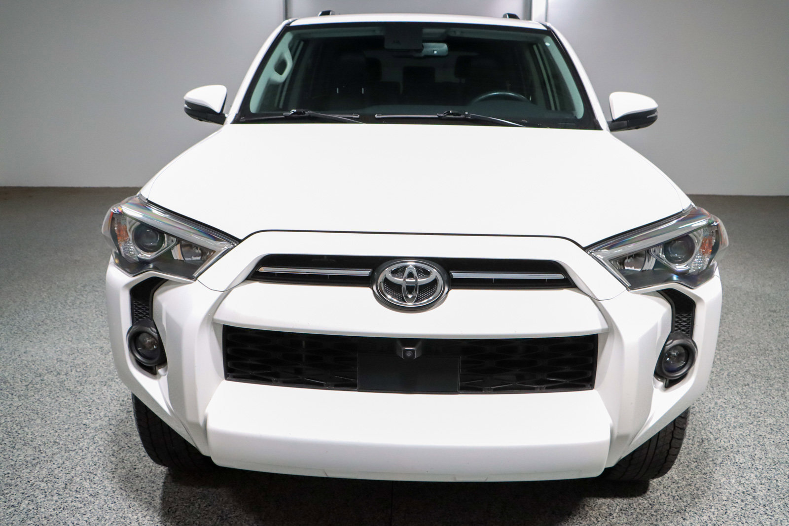 Used 2023 Toyota 4Runner SR5 Premium w/ Moonroof Package image 4