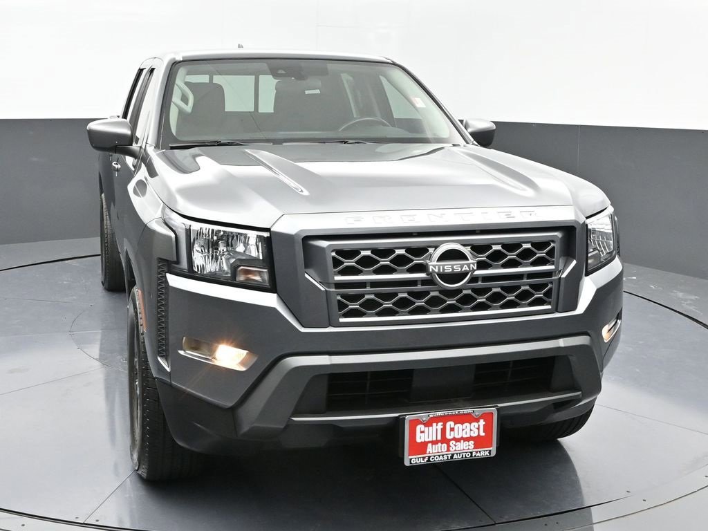 Used 2022 Nissan Frontier SV image 3