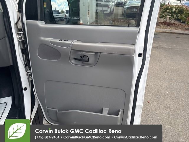 Used 2006 Ford E-350 and Econoline 350 Super Duty RWD image 21