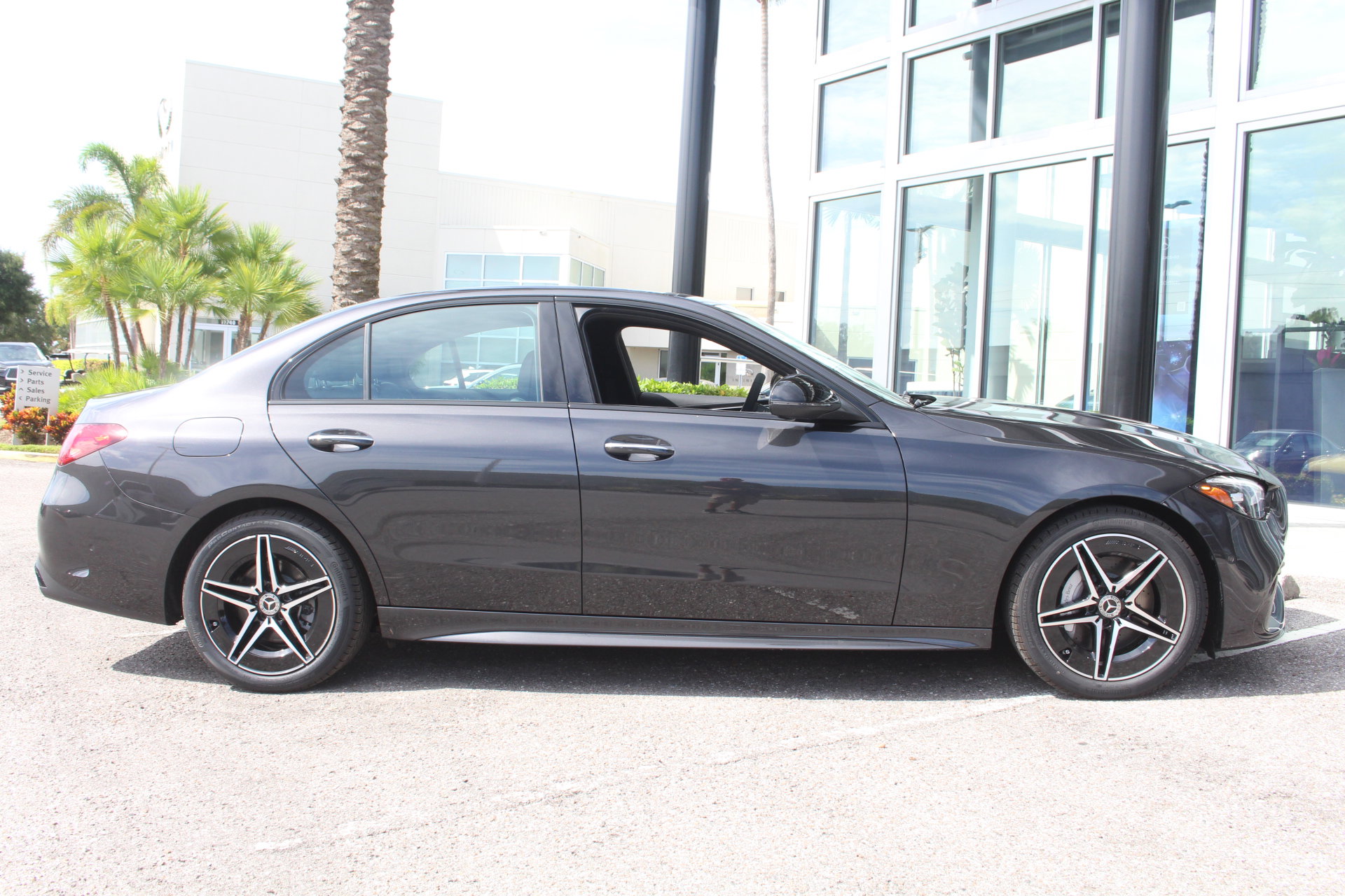 Used 2025 Mercedes-Benz C 300 Sedan image 8