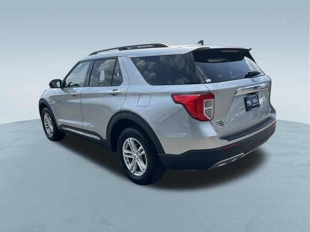 Used 2023 Ford Explorer XLT w/ Equipment Group 202A AWD/4WD image 8