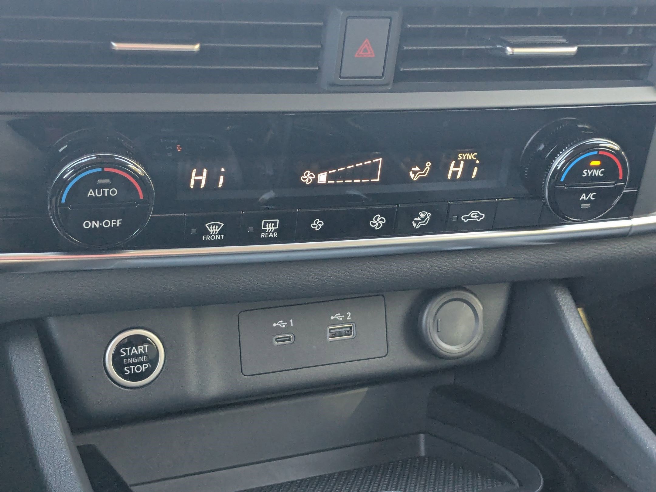 Used 2023 Nissan Rogue SV image 24