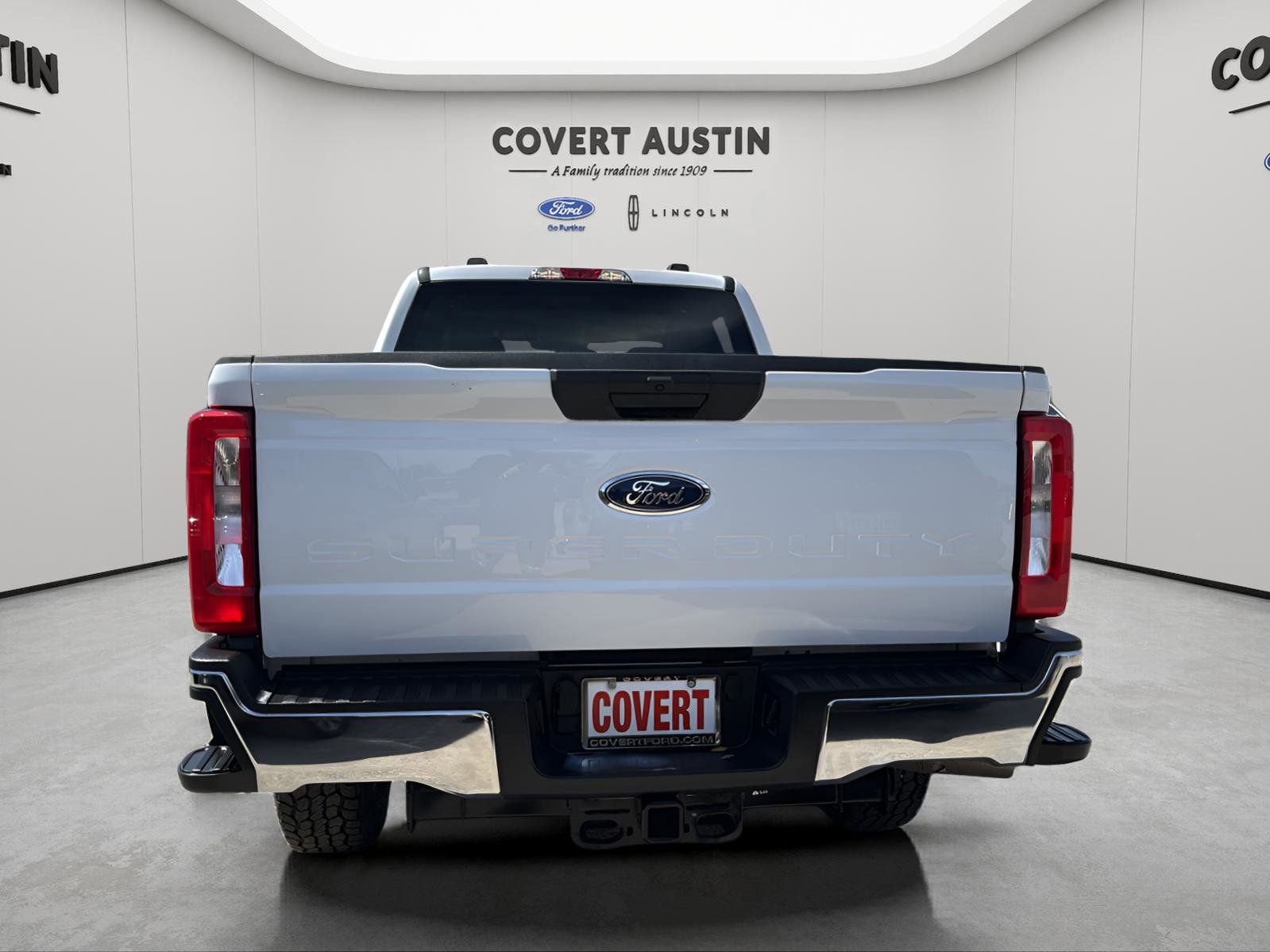 Used 2025 Ford F350 XLT image 4