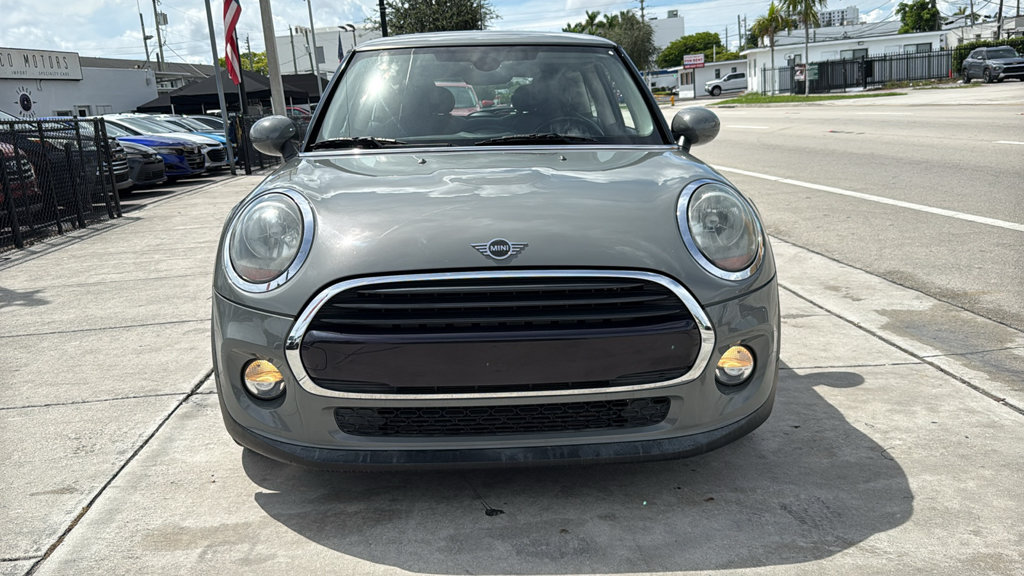 Used 2019 MINI Cooper 2-Door Hardtop w/ Signature Upholstery Package FWD image 17