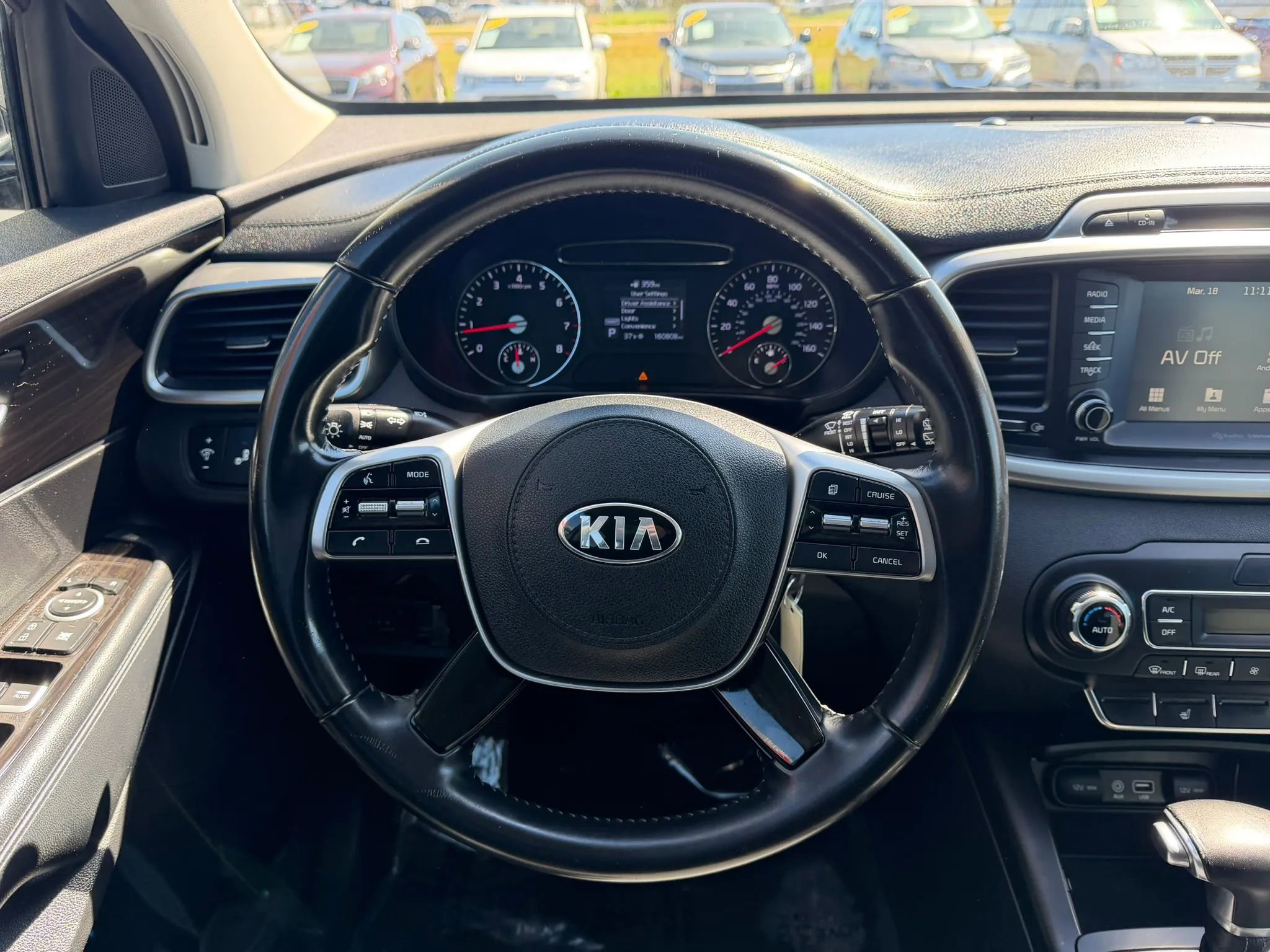Used 2019 Kia Sorento LX w/ LX Convenience Package image 19