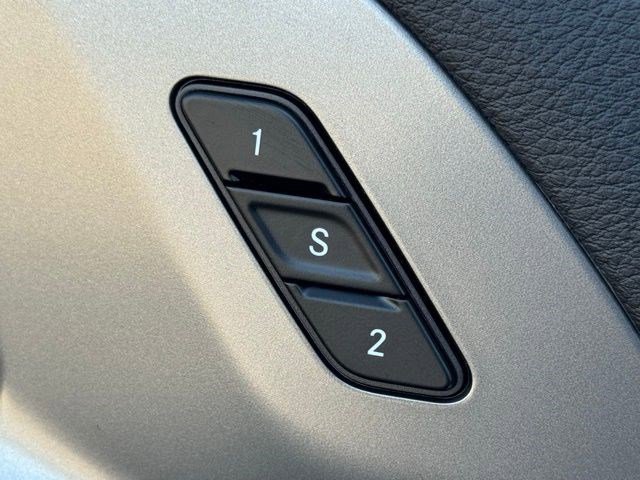 New 2026 Chrysler Pacifica Select image 10