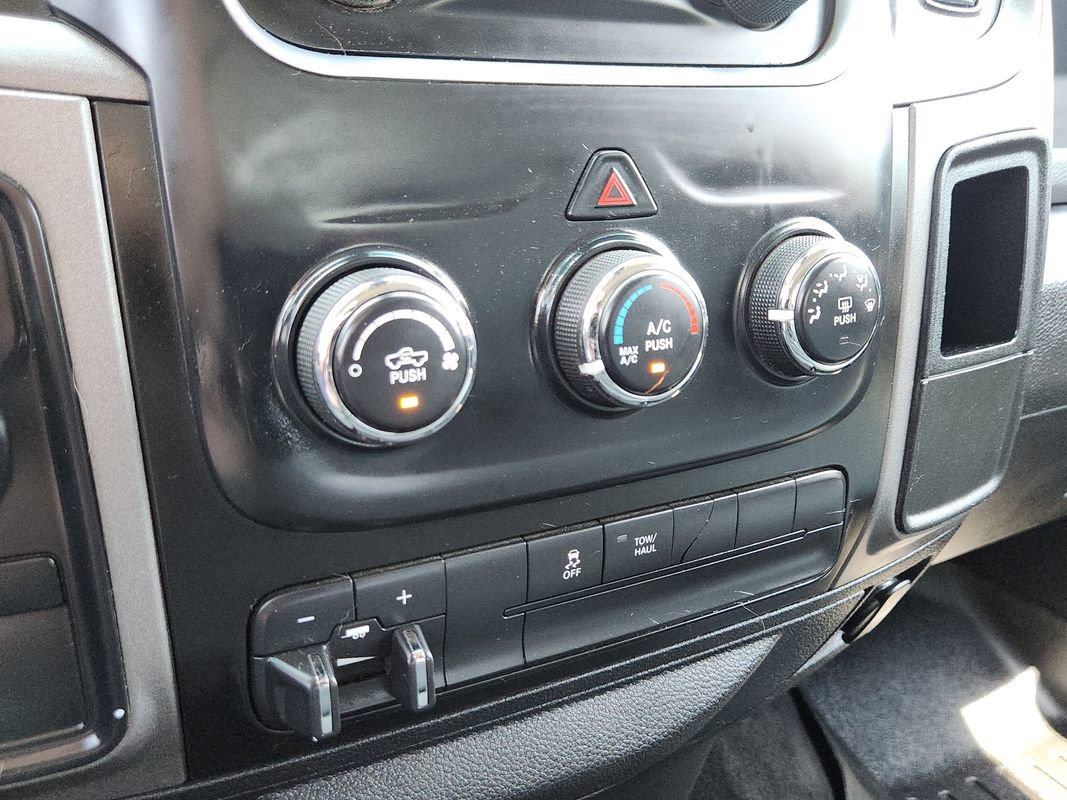 Used 2014 RAM 1500 Express w/ Black Ram 1500 Express Group AWD/4WD image 21