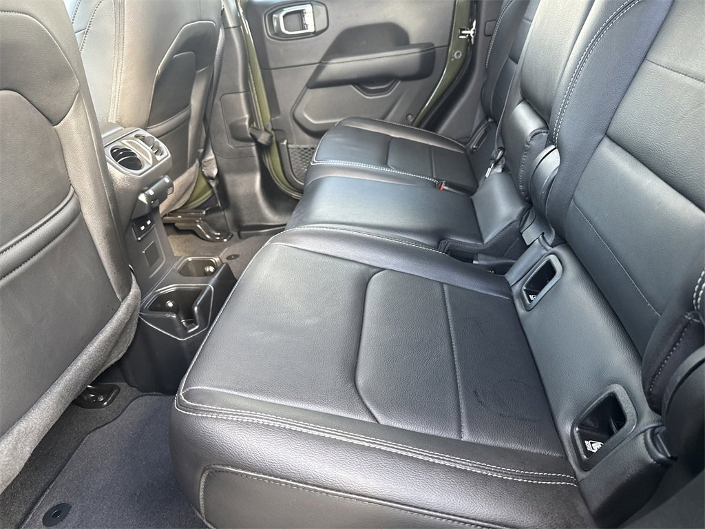 Used 2022 Jeep Gladiator Overland w/ Popular Equipment Package image 21