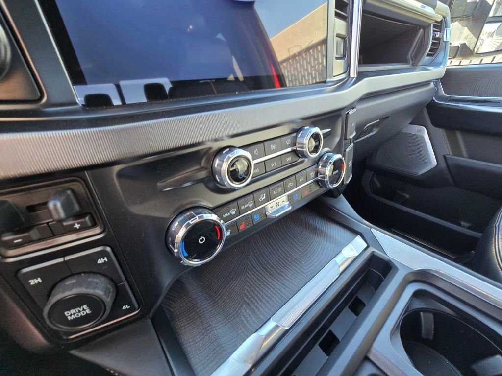Used 2024 Ford F250 Platinum image 13