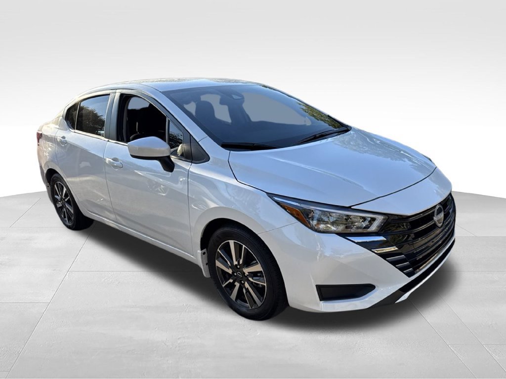 Used 2025 Nissan Versa SV w/ Trunk Package FWD image 1