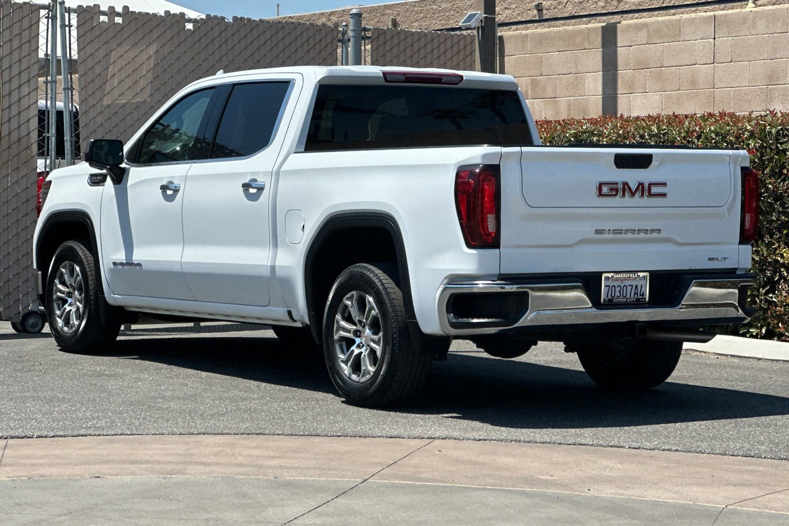 Used 2025 GMC Sierra 1500 SLT RWD image 6