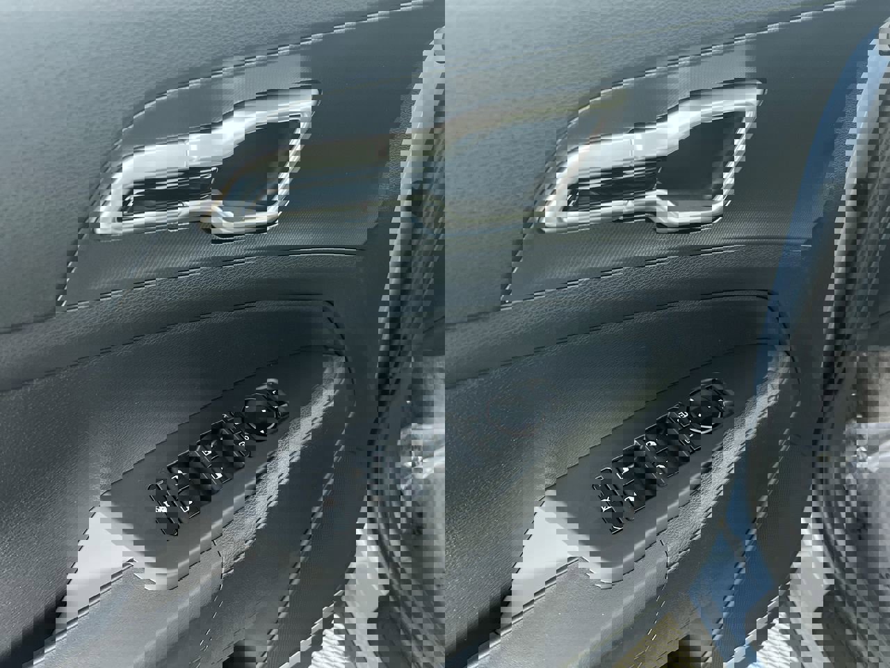 New 2026 Kia Sportage S image 16